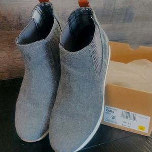 BOC grey wool Kara booties, size 8.5